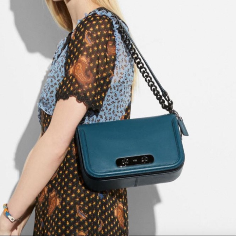 Coach Swagger Shoulder Bag
